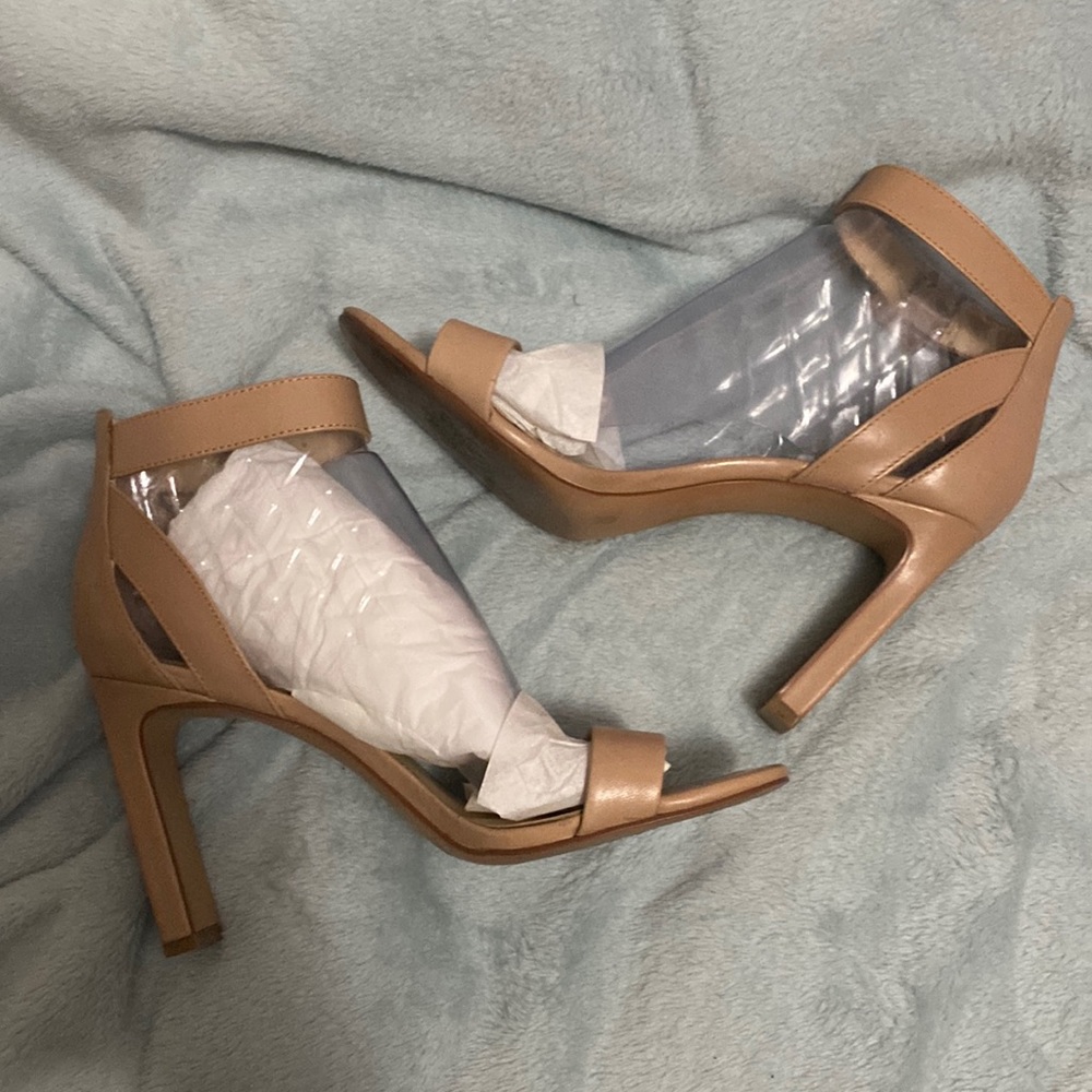 Vince Camuto Light Latte Heeled Sandal size 8.5